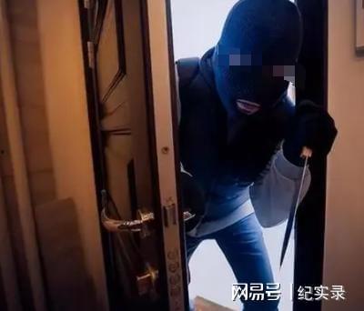 广西网红家现铁笼女,揭开网络直播背后的惊人真相