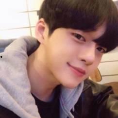 睡觉的明星帅哥图片,揭秘明星帅哥的甜美睡颜